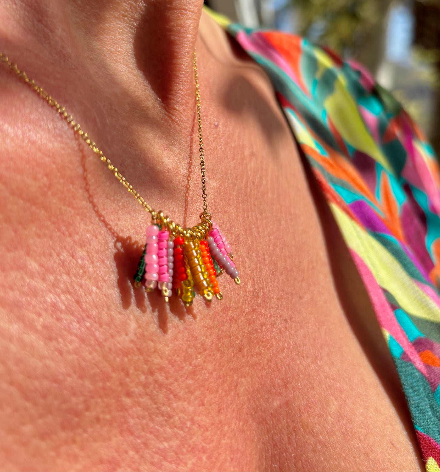 Flower Power Summer Set, Ohrringe und Halskette als bunte Sommer-Kombination mit wunderschönen Rocailles- Perlen