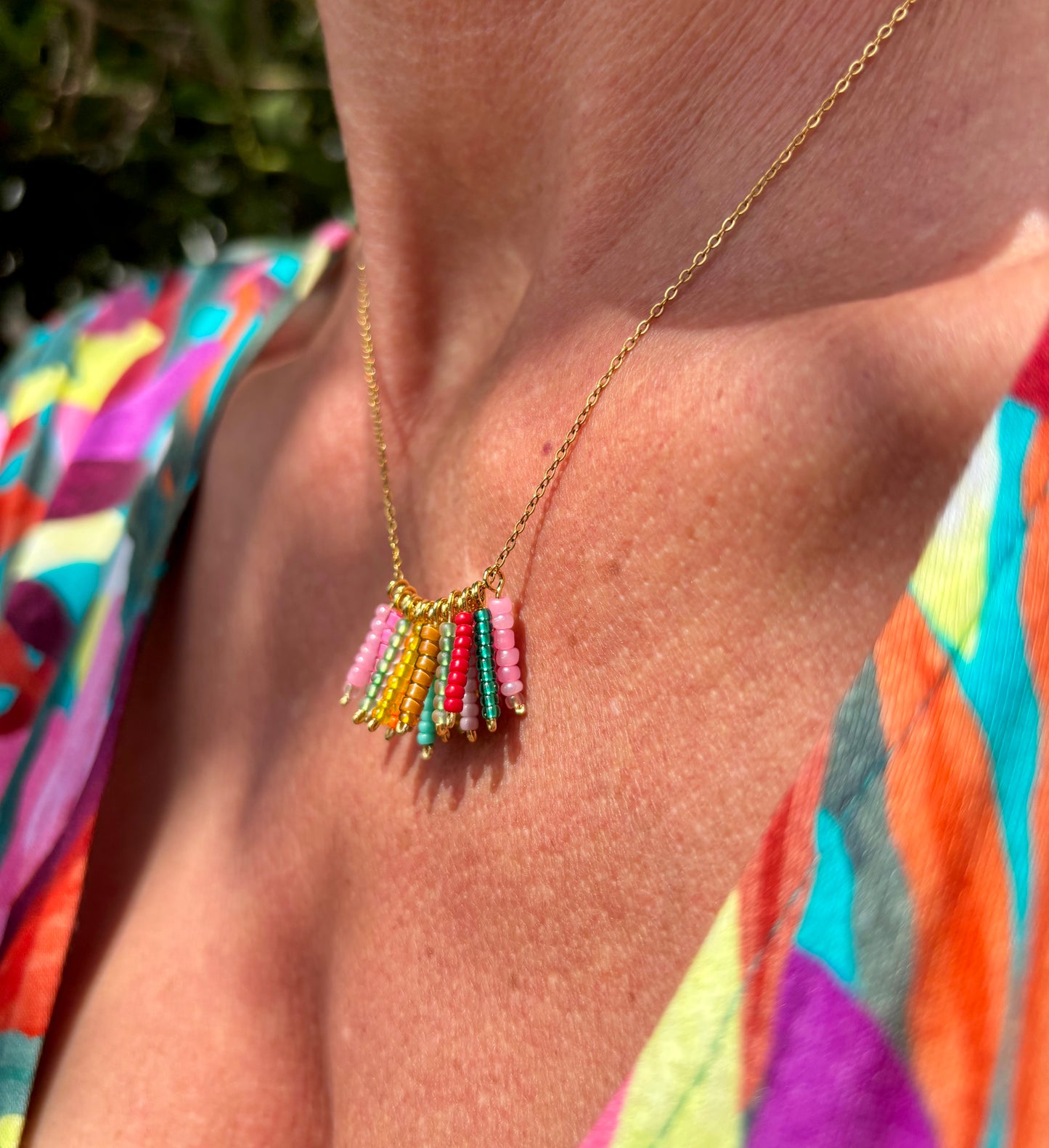 Flower Power Summer Set, Ohrringe und Halskette als bunte Sommer-Kombination mit wunderschönen Rocailles- Perlen