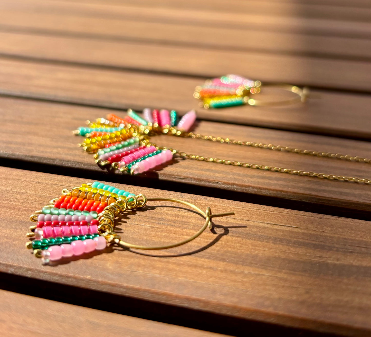 Flower Power Summer Set, Ohrringe und Halskette als bunte Sommer-Kombination mit wunderschönen Rocailles- Perlen