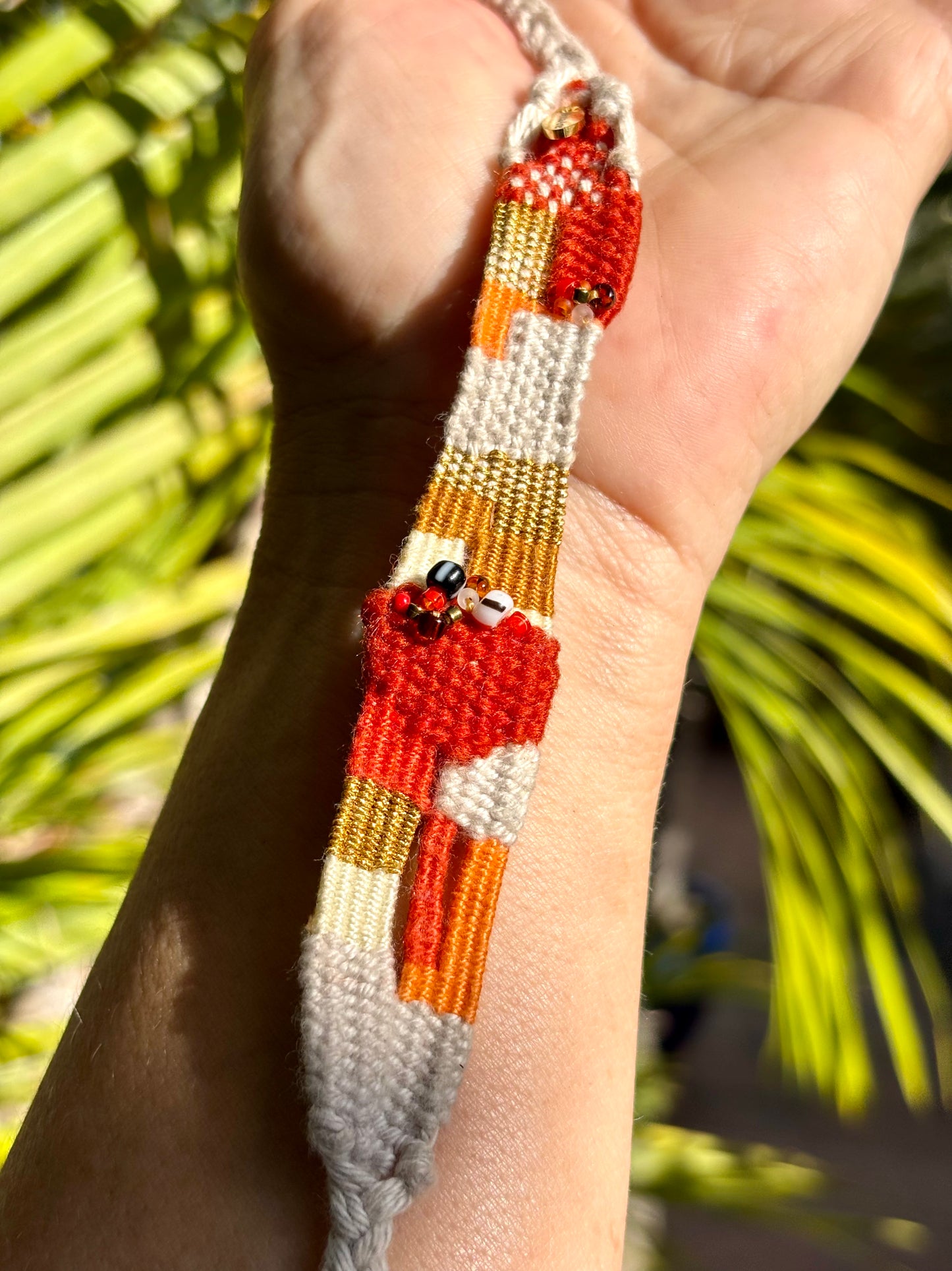 Tierra- Wundervolles Schmuckset aus feinsten Rocailles - Perlen und handgewebten Baumwollelementen. Handgearbeitete Einzelstücke in den schönsten Erdtönen. Halskette, Kreolen und 2 Armbänder.