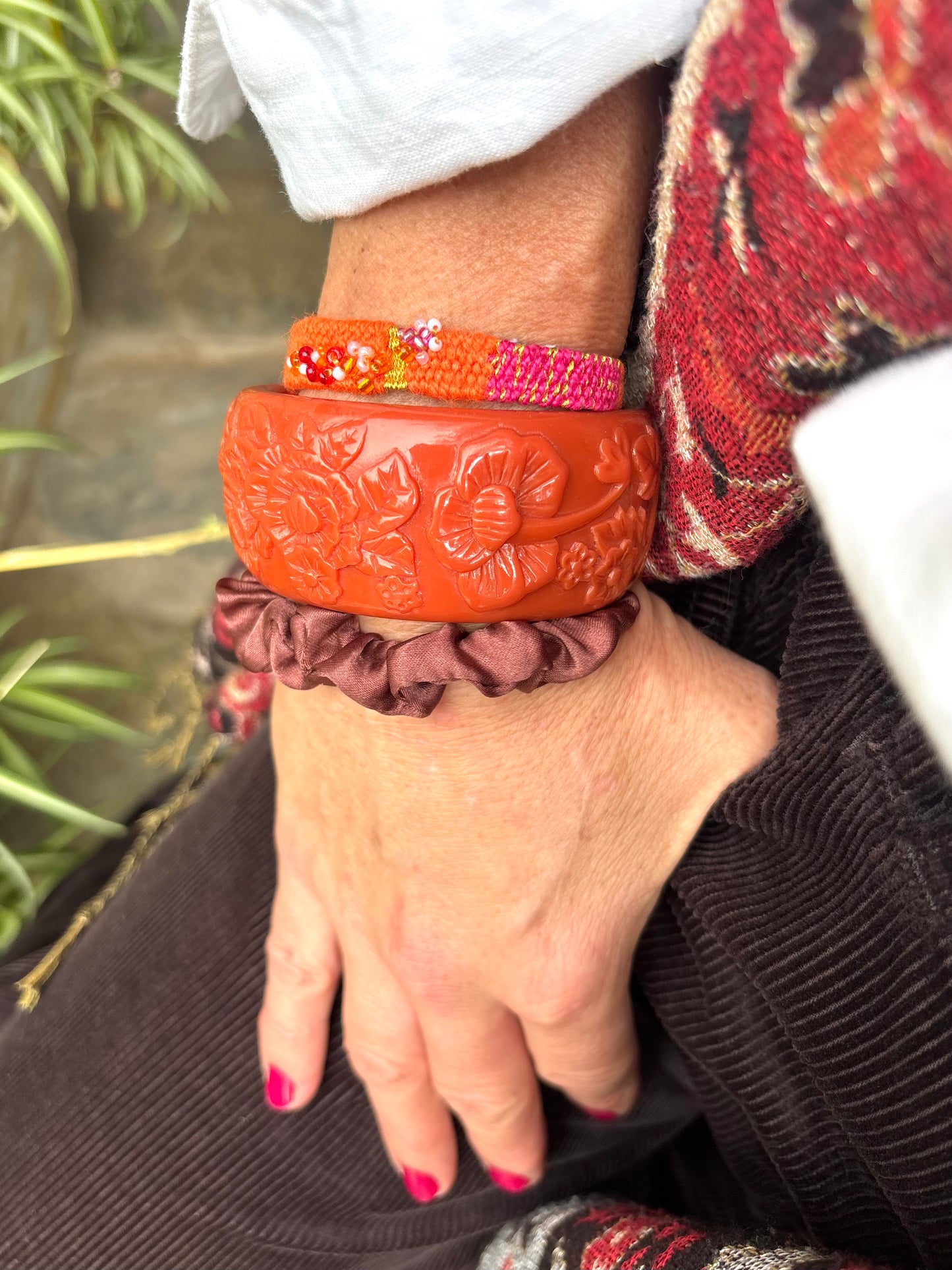 Orange Pink Dunes- Ist eine Farbkombination aus drei verschiedenen Armbändern. Von mir selbst gewebt und kreiert. Leuchtende Sonnenaufgänge und Wärme ist die automatische Assoziation dieser tollen Schmuckstücke.