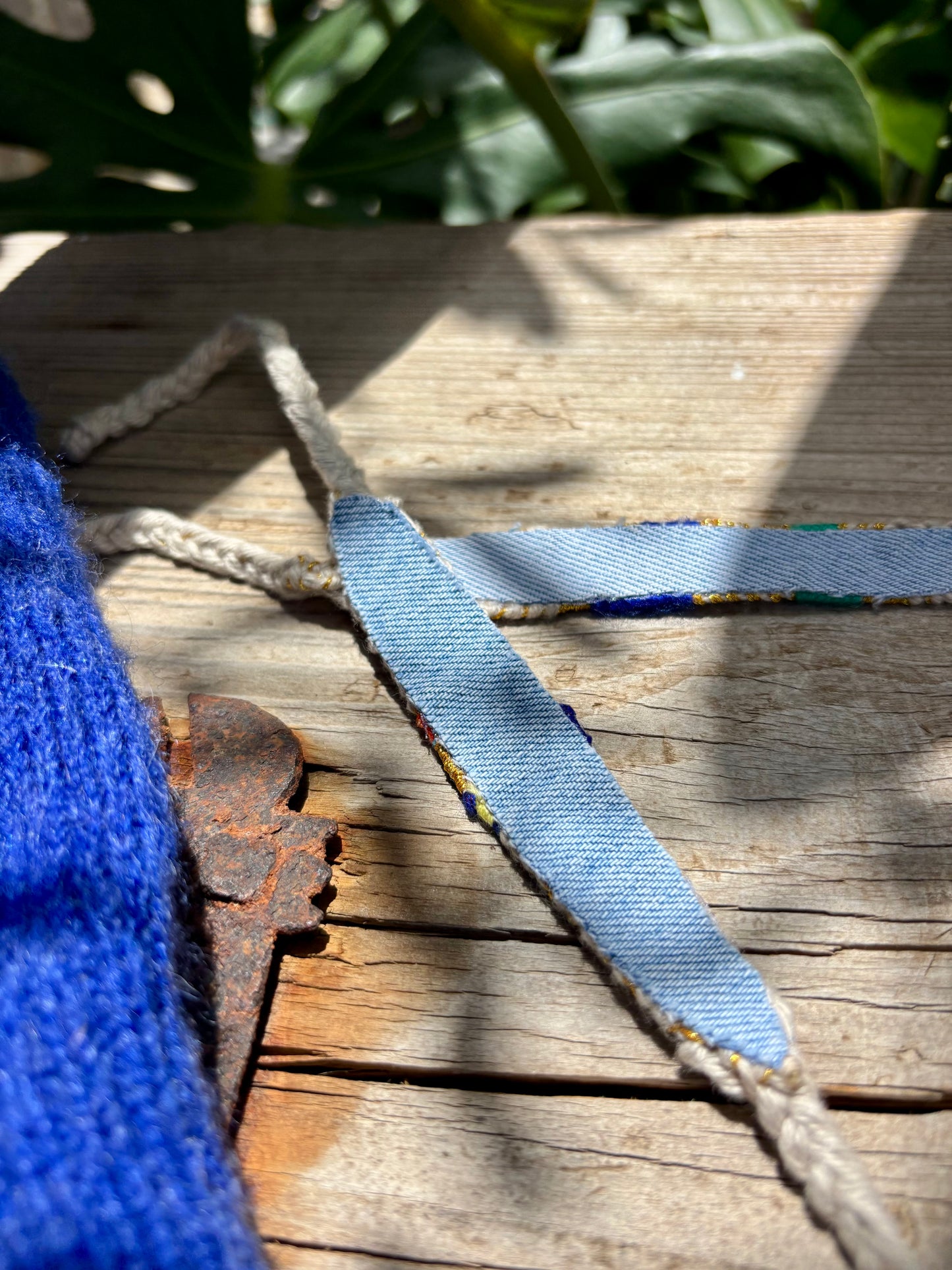 Sea Salt Collection- Sind 2 von mir handgewebte Armbänder, mit den leuchtenden Farben des Atlantiks. Gewebte Accessoires, leuchtend in Farbe und Design, sie sind wunderbar zu tragen und bequem am Handgelenk.