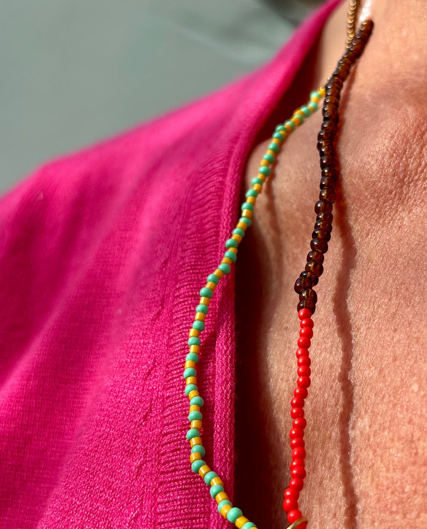 Sunshine Candy Necklace - Buntes Seed Bead Accessoire. Feinste Rocailles Perlen mit viel Liebe in eine schöne sommerliche Halskette verarbeitet.